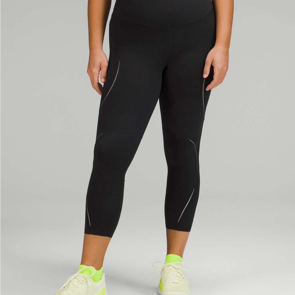 Lululemon Base Pace High-Rise Reflective Crop 23" - size 14